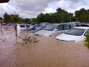 kereta banjir